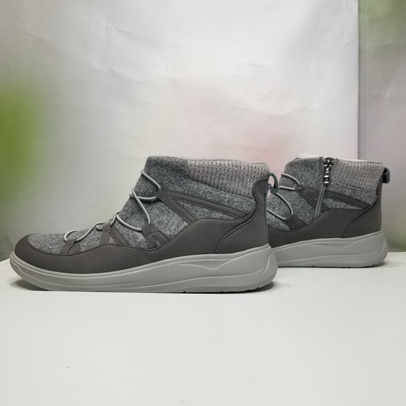 Bzees Women Tahoe Stretch Fleece Machine Washable Winter Ankle Boot Size 11 NWT - Picture 1 of 8